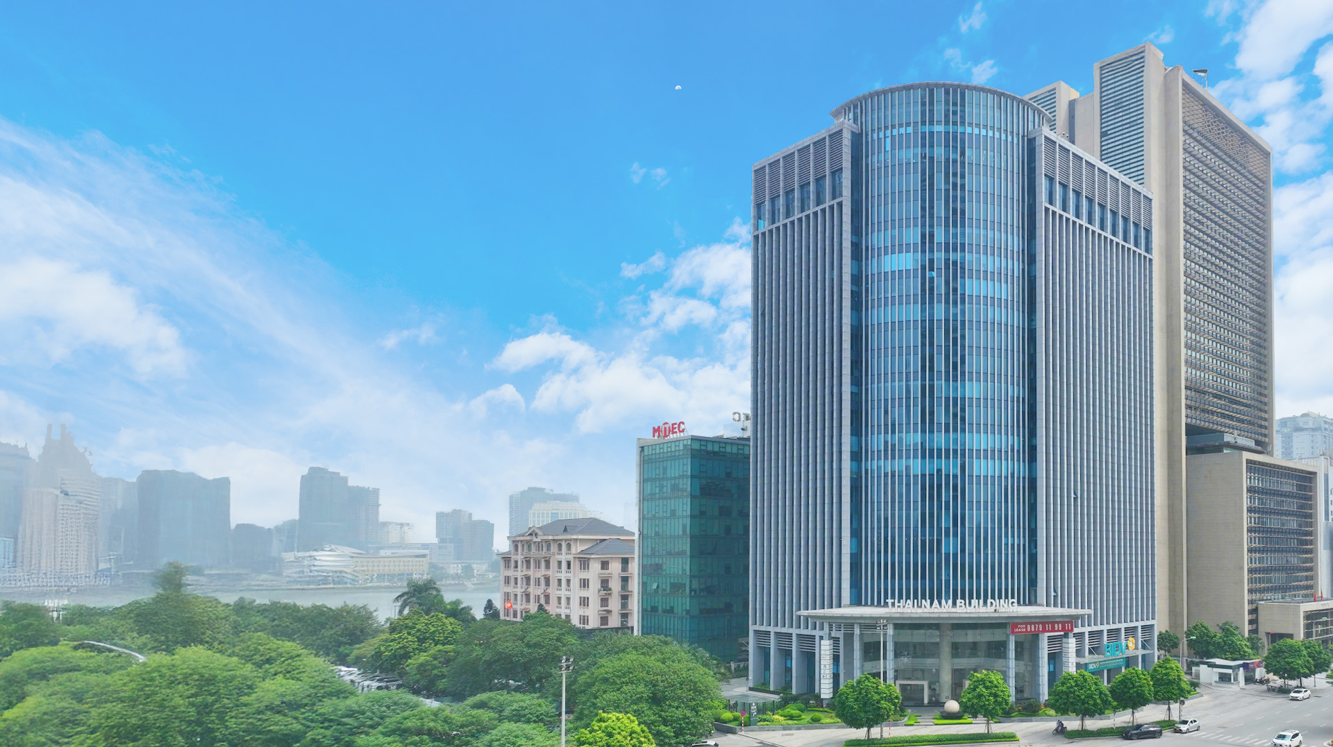 building TN.jpg